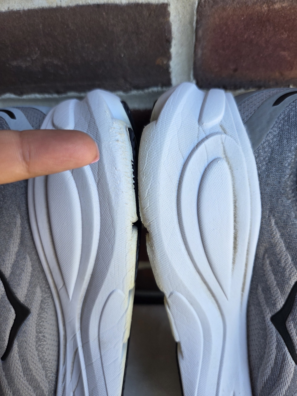 HOKA Bondi 9 Men’s 11 2E Wide Galactic Grey Stellar Grey Running Shoes - Picture 6 of 13